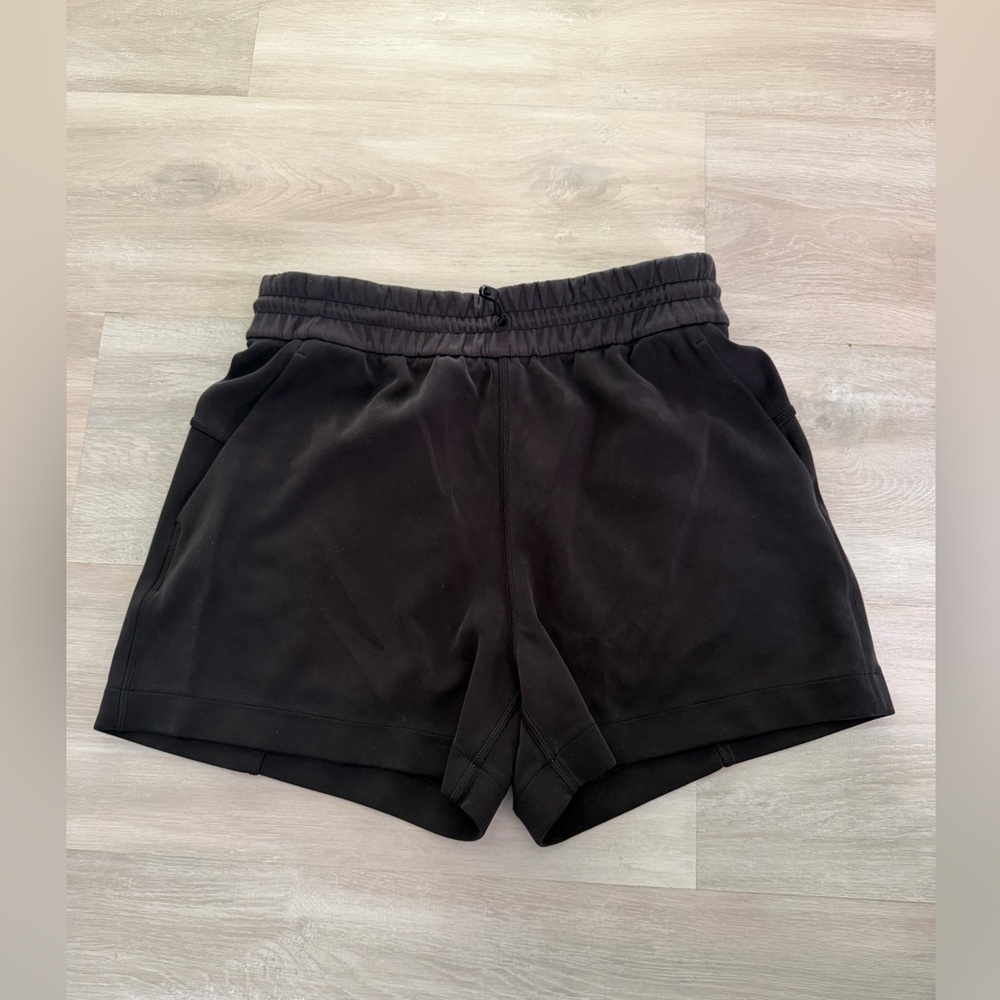 LULULEMON SOFT STREME SHORTS
